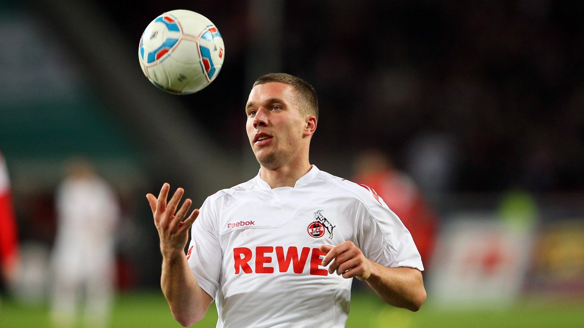 开云体育中国-野天鹅的战术风暴与东方羽翼的诗篇